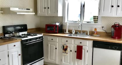 Lovely Downtown Beverly