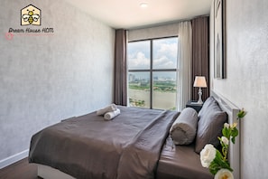 奢華公寓 | 埃及棉床單、高級寢具、記憶棉床墊、遮光窗簾/窗簾