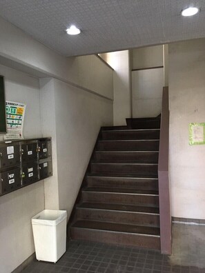 Property entrance - Plum Ark Oriental Hotel 402 (Tokyo)