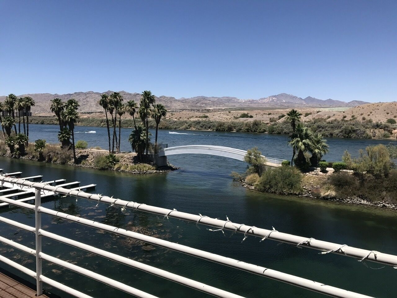 Colorado River water front oasis