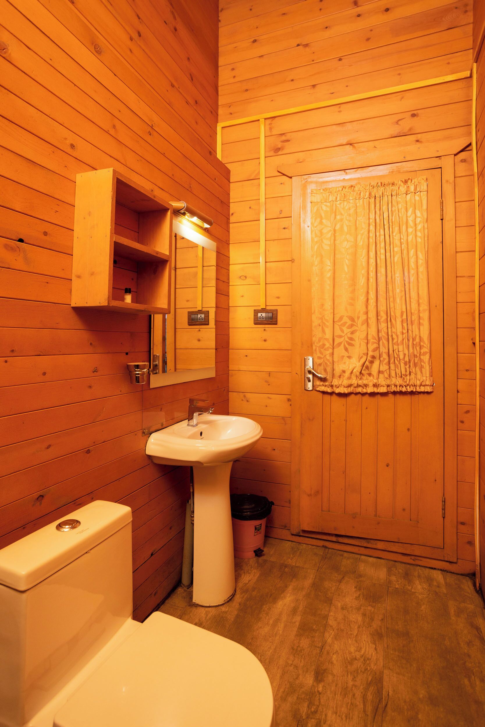 Wooden House AC with Balcony | Bathroom | Shower, hydromassage showerhead, slippers, towels
