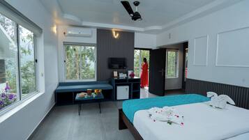 Premium Valley View Room AC with balcony | Balkon