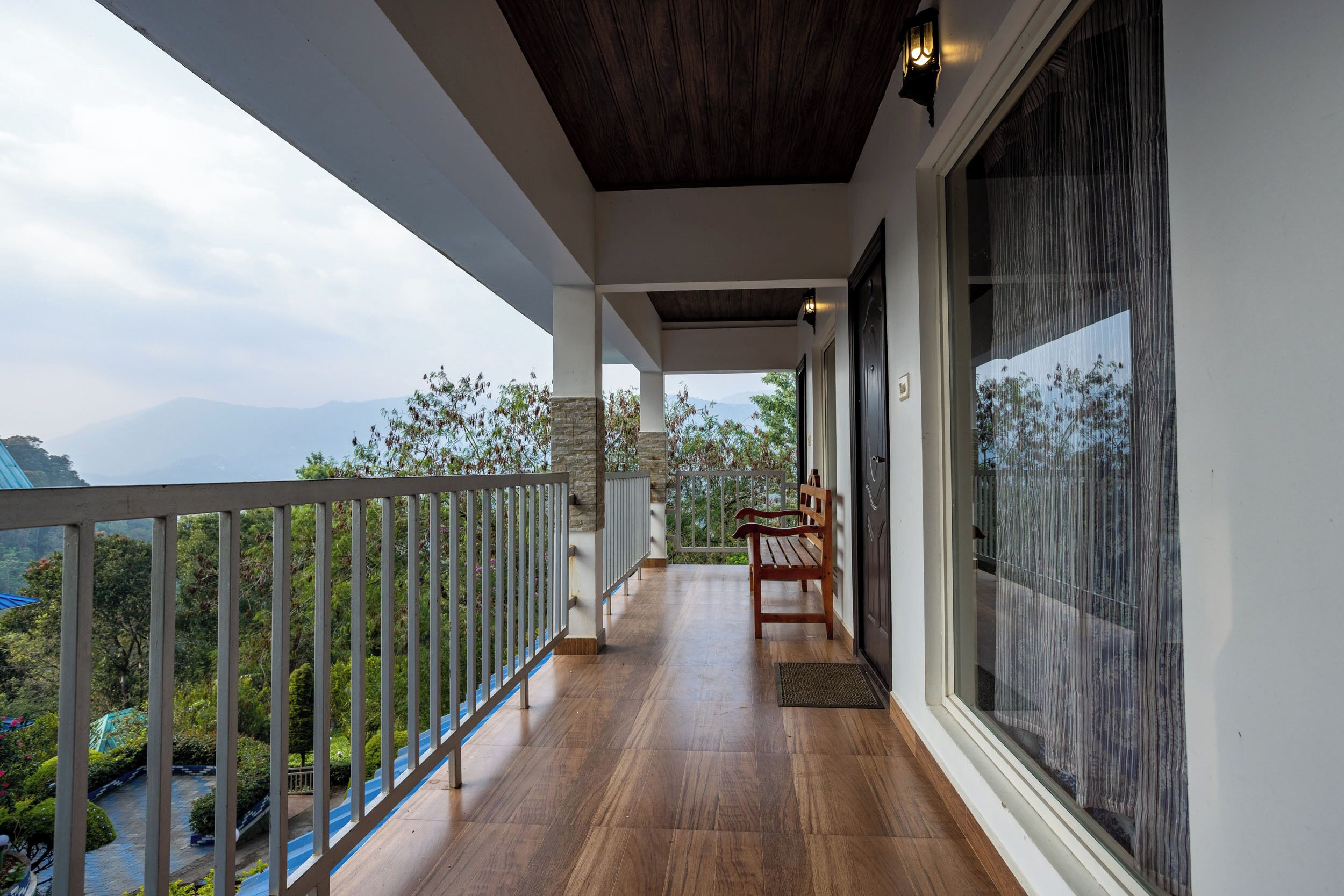Executive Valley View Suite AC with Balcony | Balcony