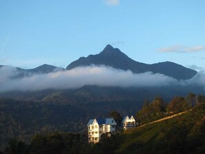 Chambre royale | Vue sur la montagne