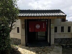 Ngoại thất
