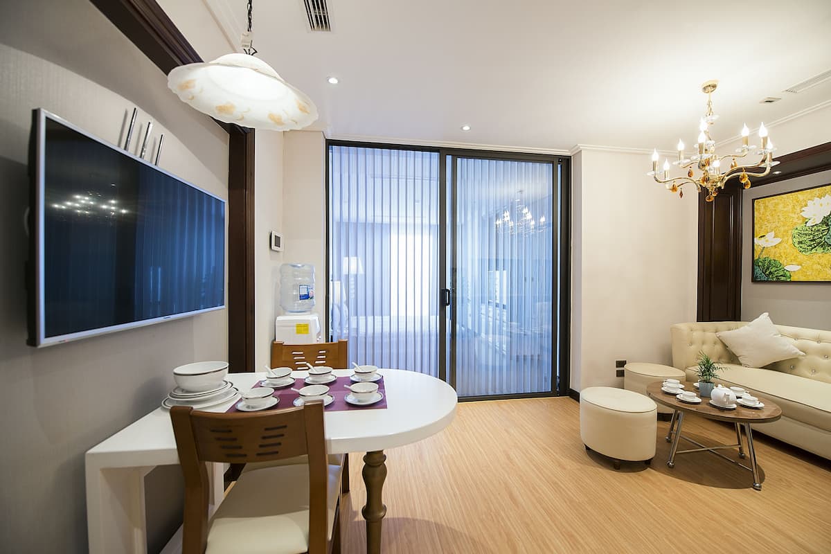 City Apartment | Living room