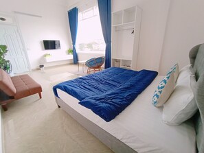 6 soverom, skrivebord, strykejern/-brett og wi-fi (inkludert)