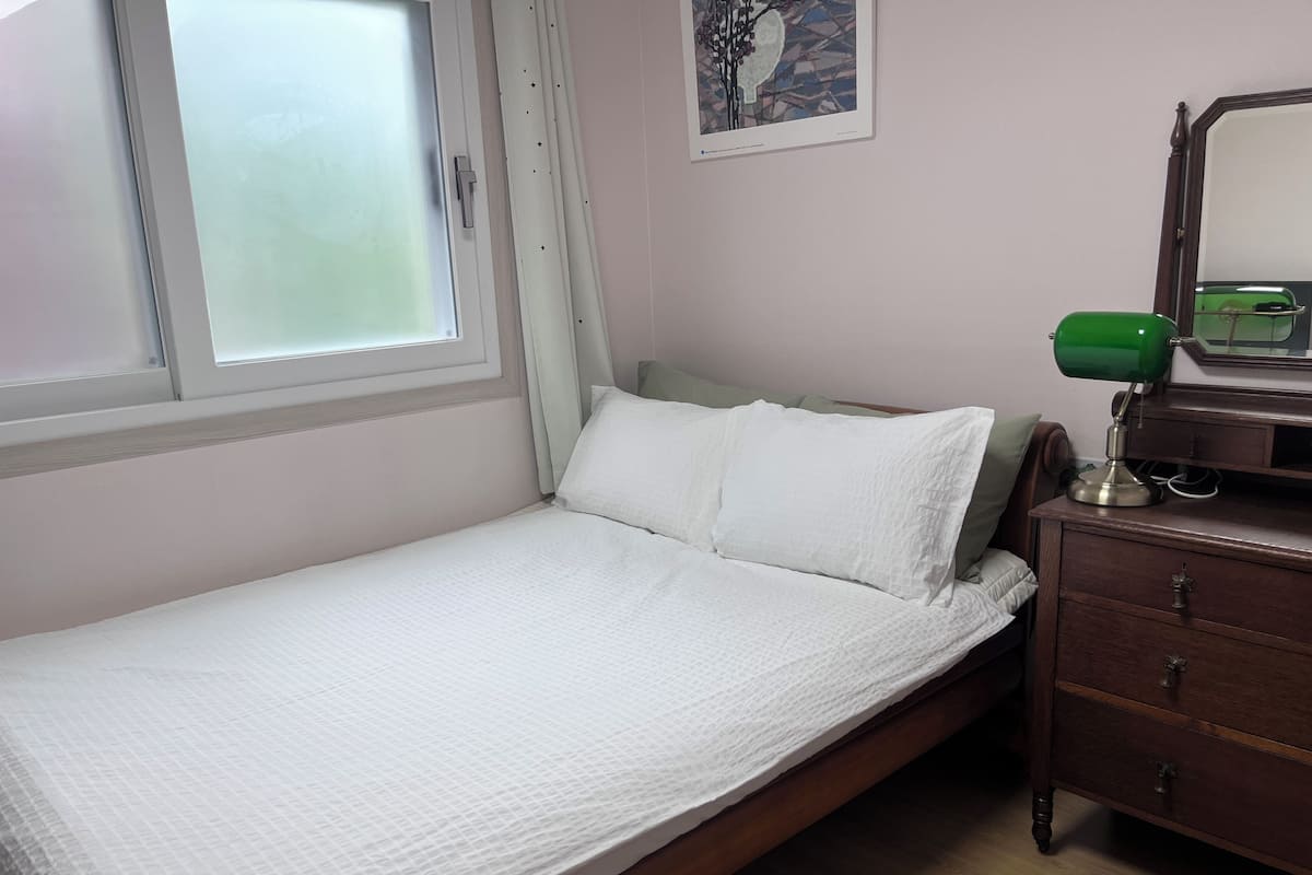 Traditional Condo (#1, Foreigner Only) | Blackout drapes, soundproofing, free WiFi