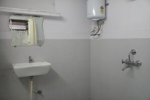 Shower, hydromassage showerhead, towels, soap