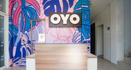OYO Flagship 318 K1 UPN Rungkut Madya