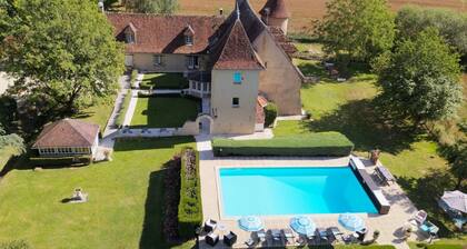 Le Petit Chateau De Sainte Colombe