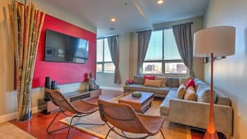 TV, Netflix, streaming services