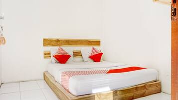 Kamar Double Standar | Meja kerja, Wi-Fi gratis, dan seprai linen