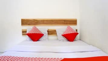 Standard Double Room | Desk, free WiFi, bed sheets