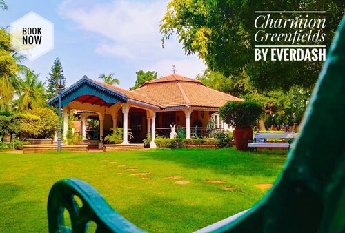 Seven-Room Luxury Villa