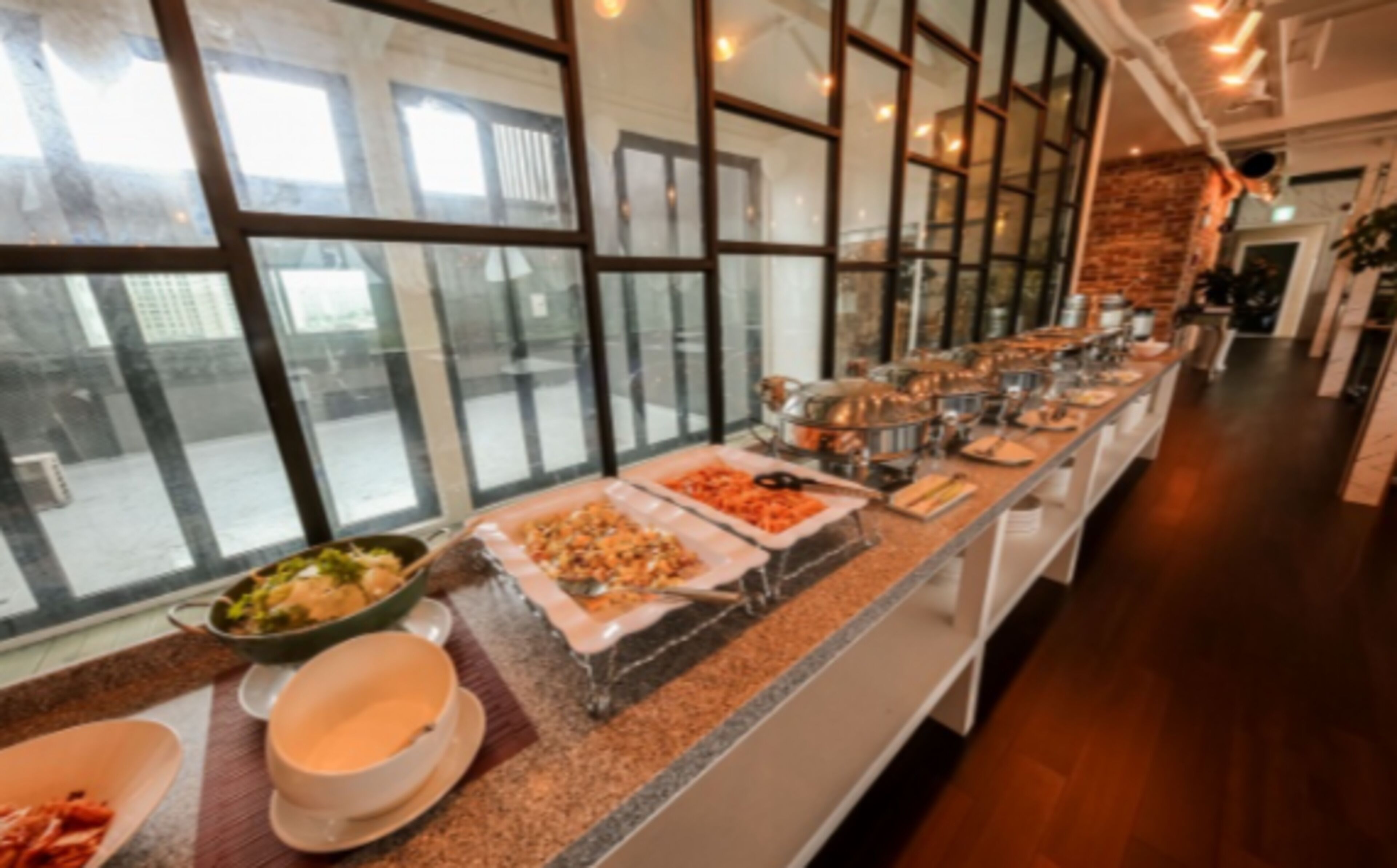 daily buffet breakfast (krw 10000 per person)