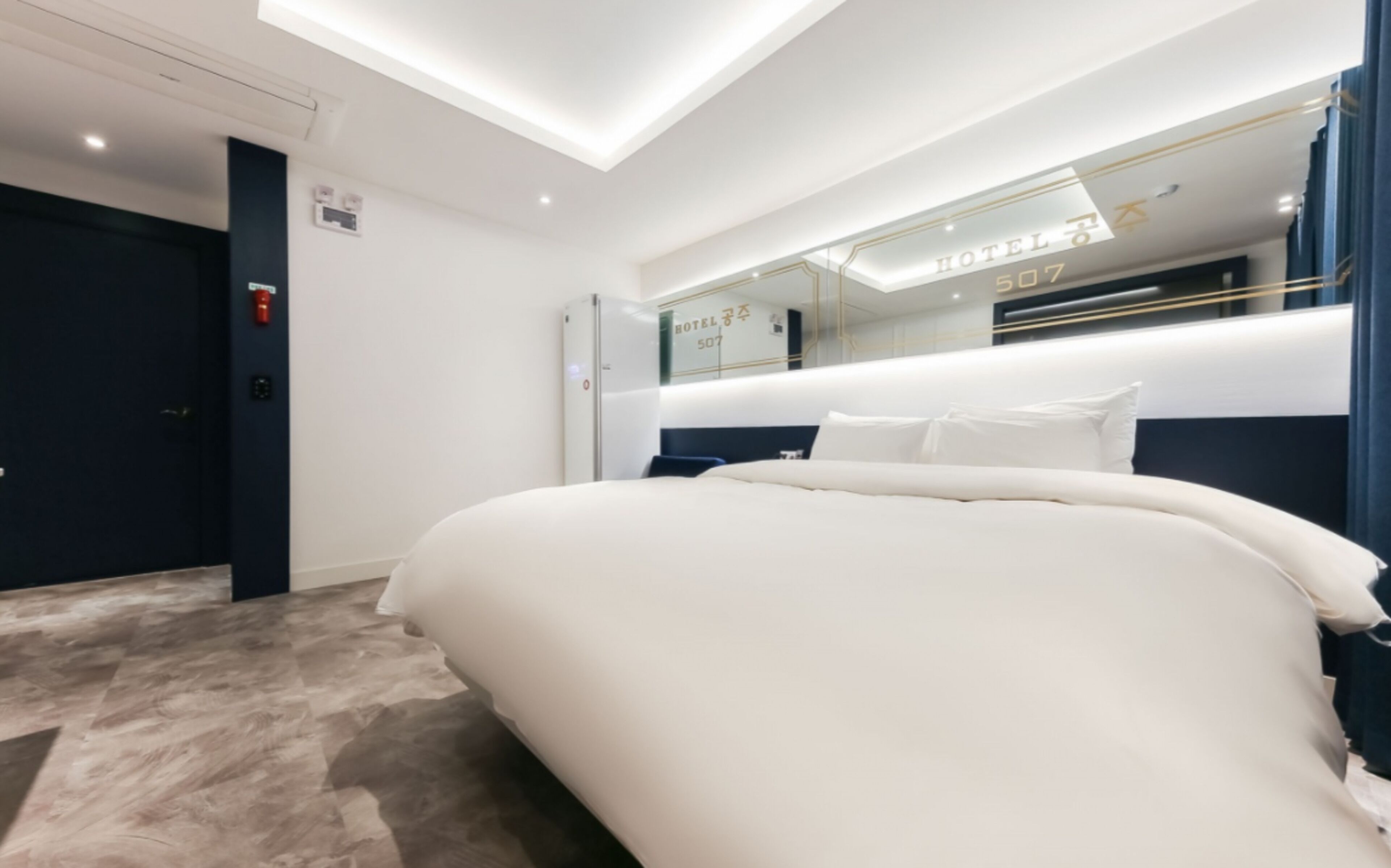 b deluxe room | 1 bedroom, free wifi, bed sheets