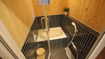 Private Vacation Home | Bathroom | Separate tub and shower, free toiletries, towels