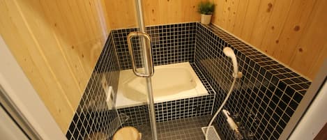 Private Vacation Home | Bathroom | Separate tub and shower, free toiletries, towels