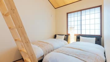 Private Vacation Home | 2 bedrooms, WiFi (free), bed sheets