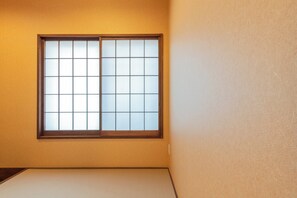 Private Vacation Home | 2 bedrooms, WiFi (free), bed sheets - Yadoya Hakutei-An (Tokyo)