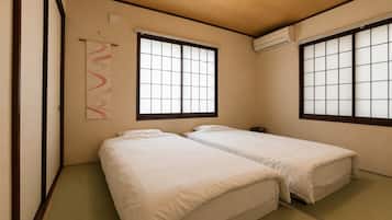 Private Vacation Home | 2 bedrooms, WiFi (free), bed sheets