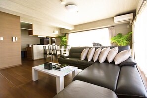 그랜드룸 | 거실 공간 | 평면 TV