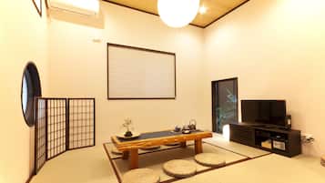 單棟房屋 (Private Vacation Home) | 客廳 | 32 吋智能電視連數碼電視頻道