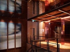 Lift - The Knot Sapporo (Sapporo)