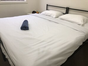 4 bedrooms, free WiFi, bed sheets