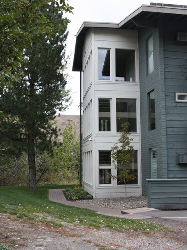 Wildwood Minicondomium #37