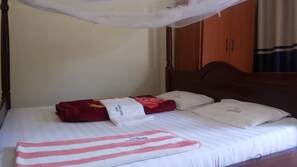 Phòng đôi, phòng tắm dùng chung | Phòng cách âm, bộ trải giường 