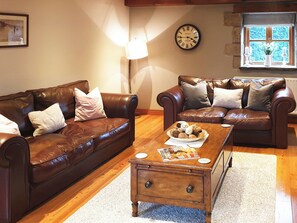 TV, fireplace - 3 bedroom accommodation in Hebden, near Grassington (Hebden, near Grassington)
