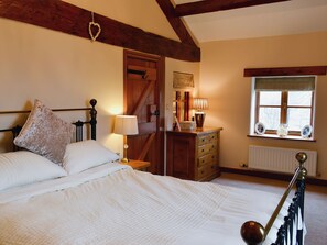 3 soverom, wi-fi (inkludert) og sengetøy