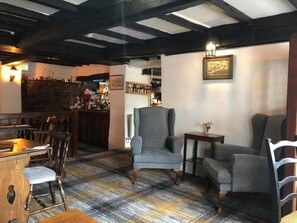 Lounge - The Griffin Inn (Brecon)