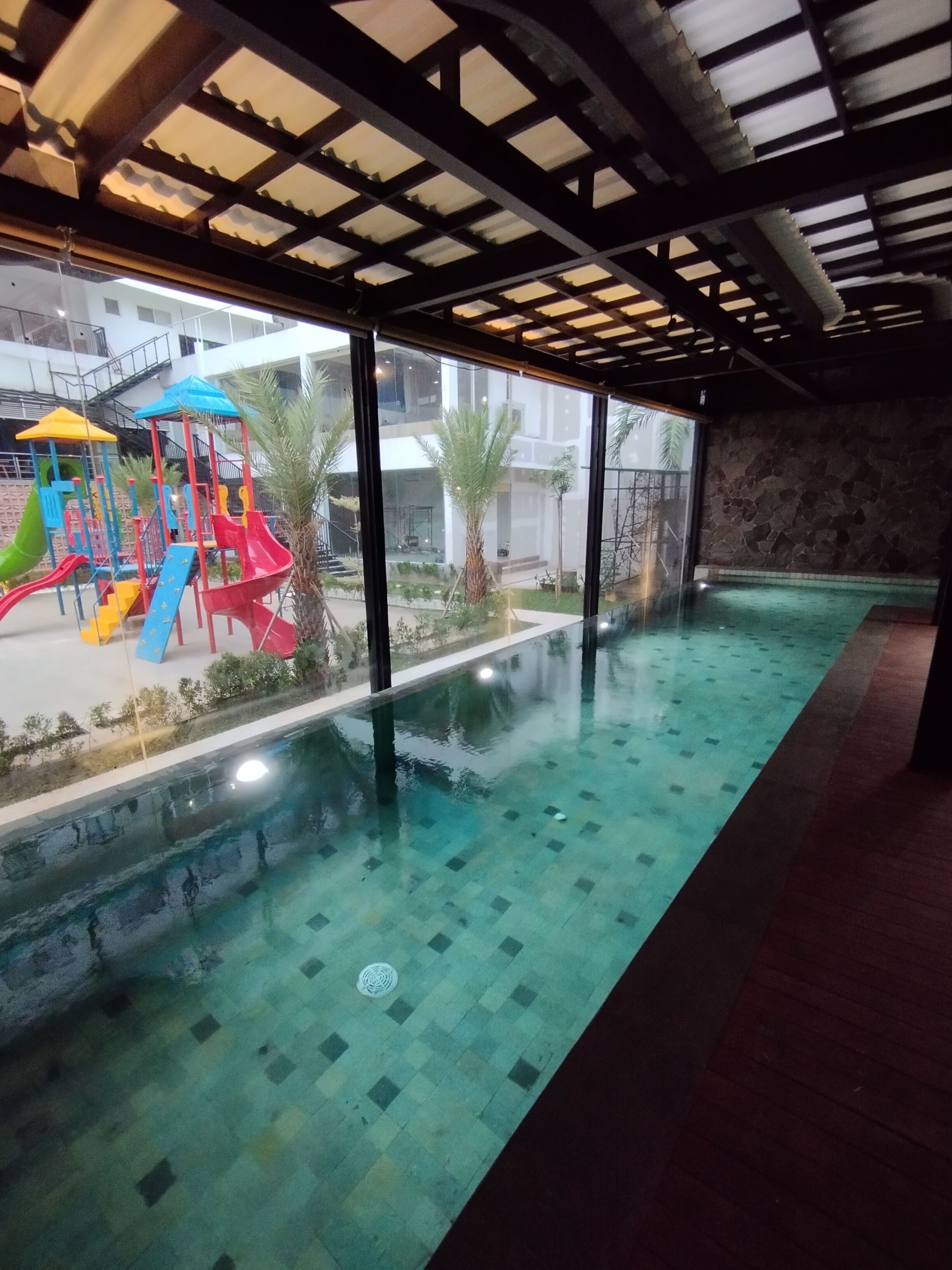 Hồ bơi trong nhà 