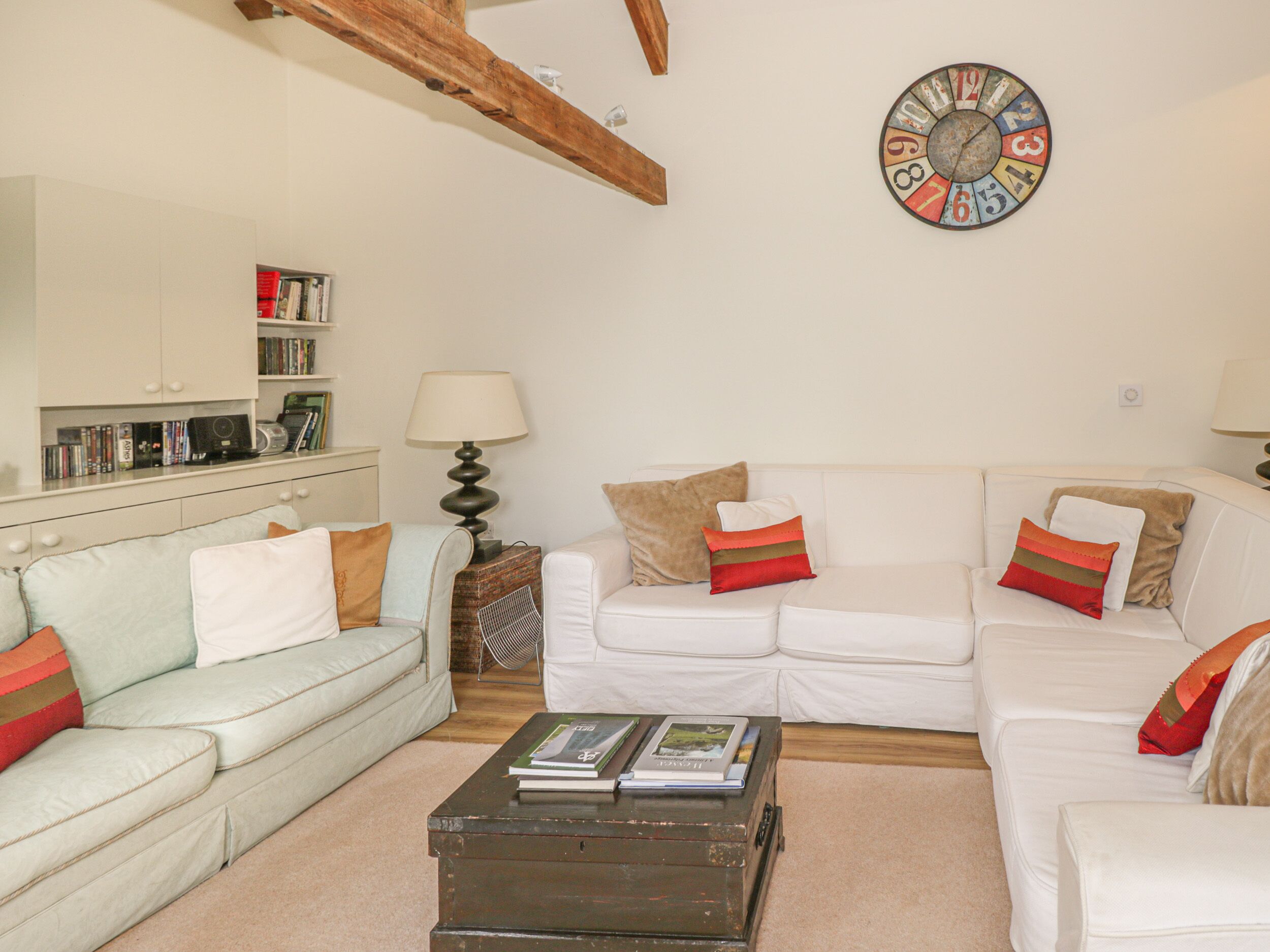 THE CIDER BARN, pet friendly, with a garden in West Knoyle