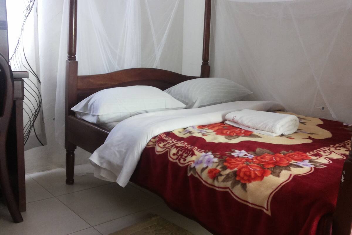 Habitación exclusiva | 1 habitación, insonorización, wifi gratis y ropa de cama