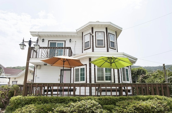 Exterior - Evergreen Pension Taean (Taean)