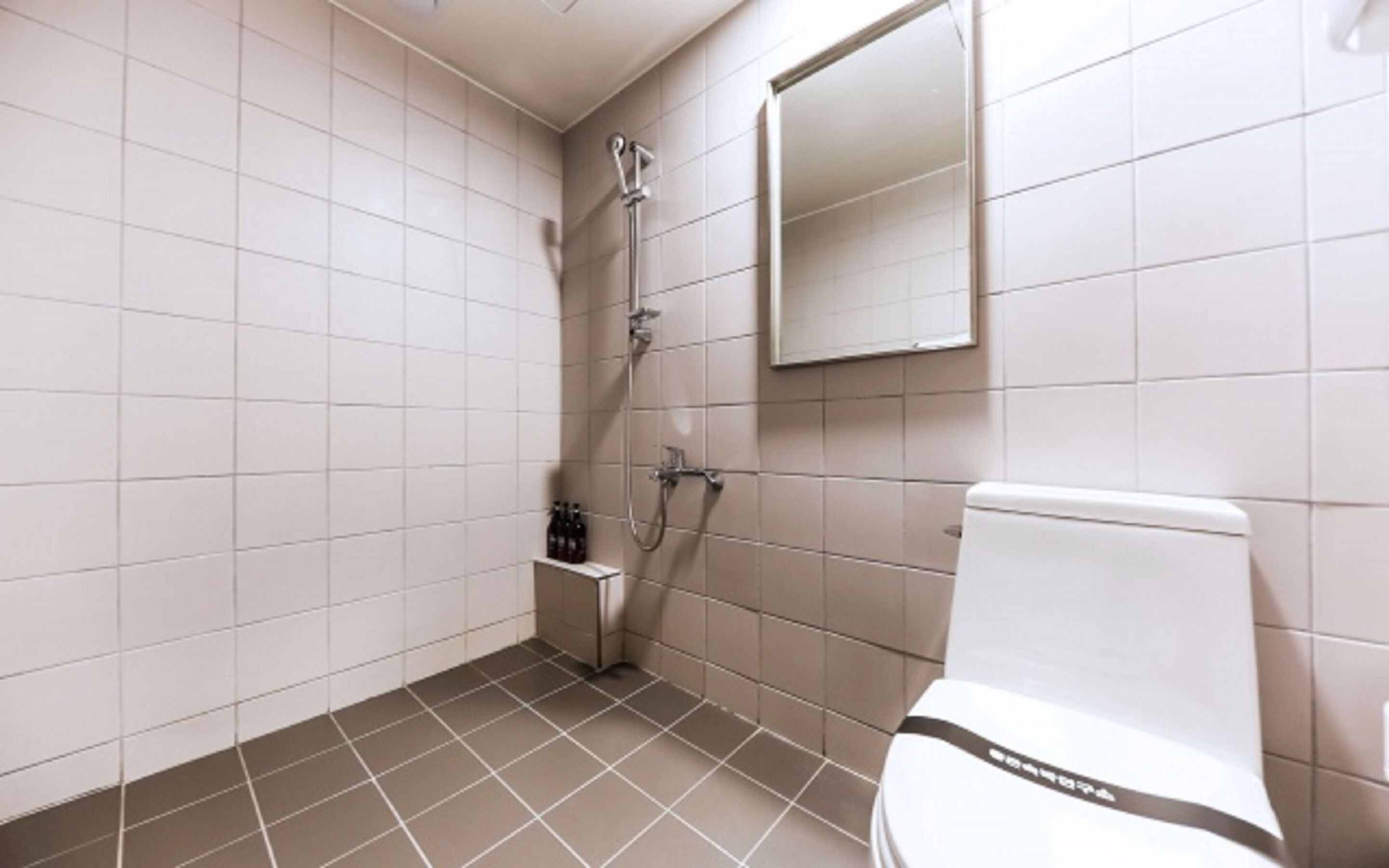 standard double room (extra fee for 2+ nights including weekend or national holidays) | 1 bedroom, premium bedding, desk, laptop workspace