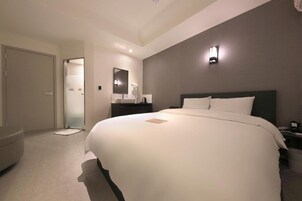 Ropa de cama de alta calidad y escritorio 