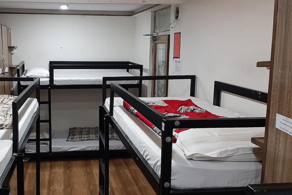 Comfort Room | 3 bedrooms, free WiFi