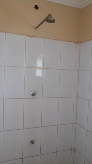 Bathroom shower - New Sunset Hotel (Gulu)