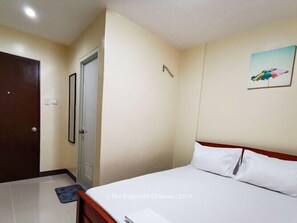 Queen Room | Free WiFi