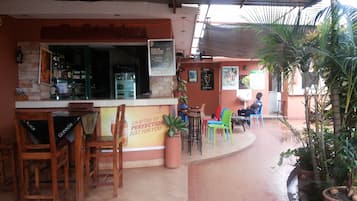 Quán bar thể thao