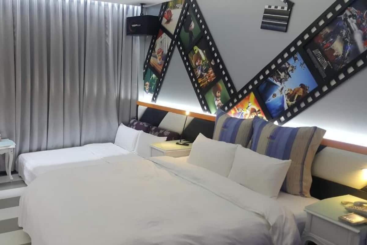 Economy Quadruple Room (check-in after 19:00) | Premium bedding, minibar, desk, blackout curtains