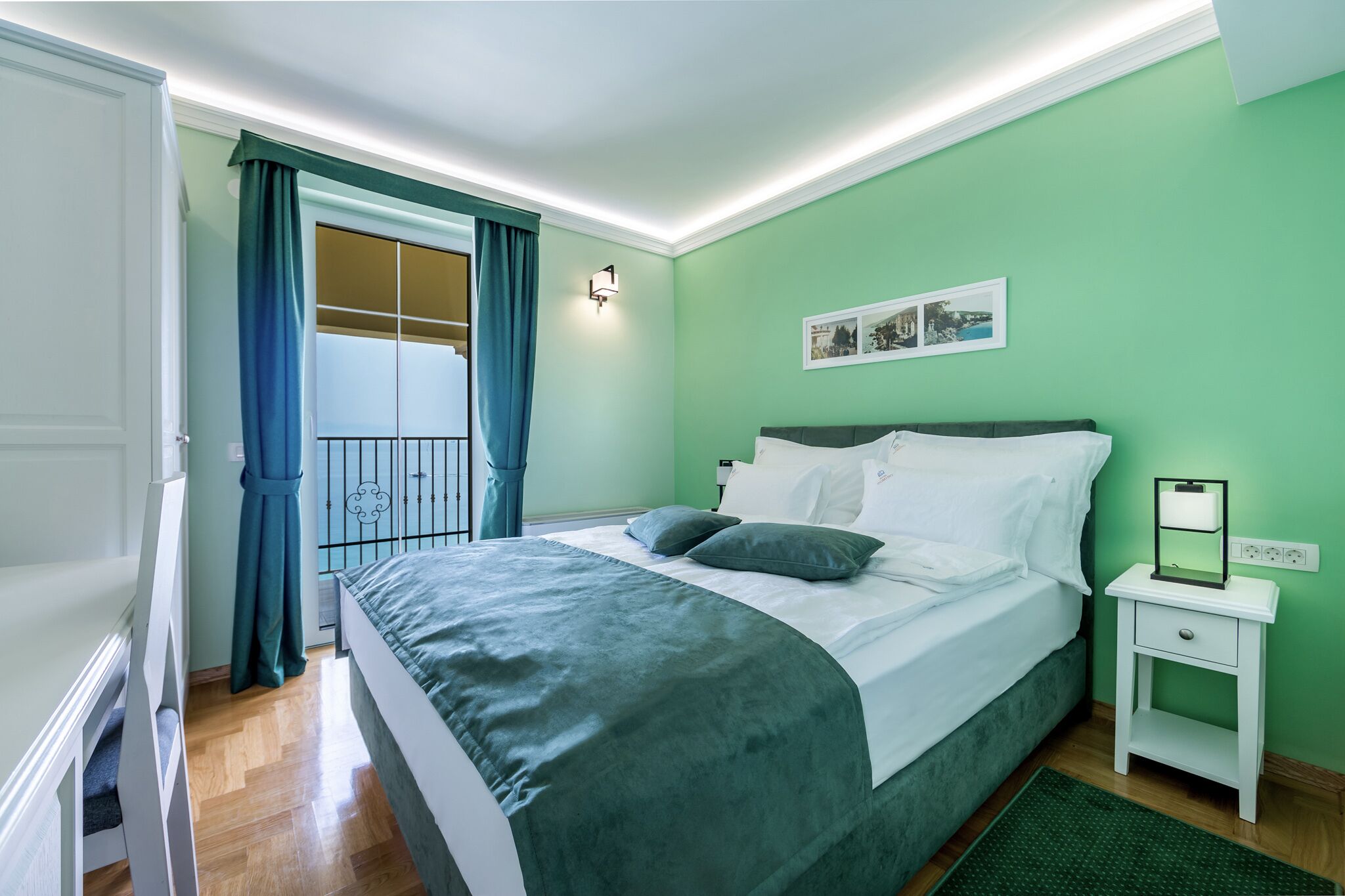 Photo - Hotel Domino