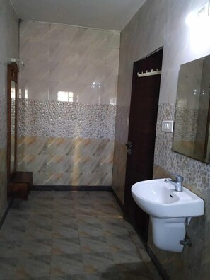 Bathroom - Mohan Villa Home Stay (Abu Road)
