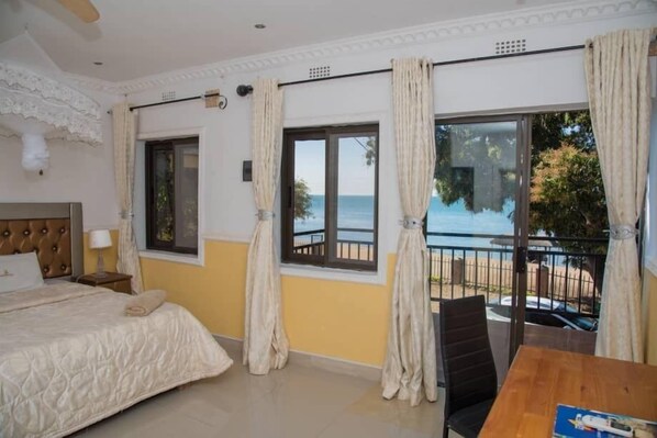 Phòng Deluxe | Bộ trải giường bằng vải Frette của Ý, bộ đồ giường cao cấp