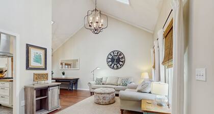 Koko perheystävällinen vuorikoti kotelolla w / takka ja pingispöytä - Koirat OK!